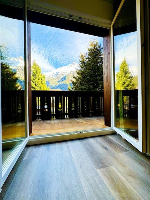 Bellevue & Classy Mountain View Apartment Kandersteg Bagian luar foto
