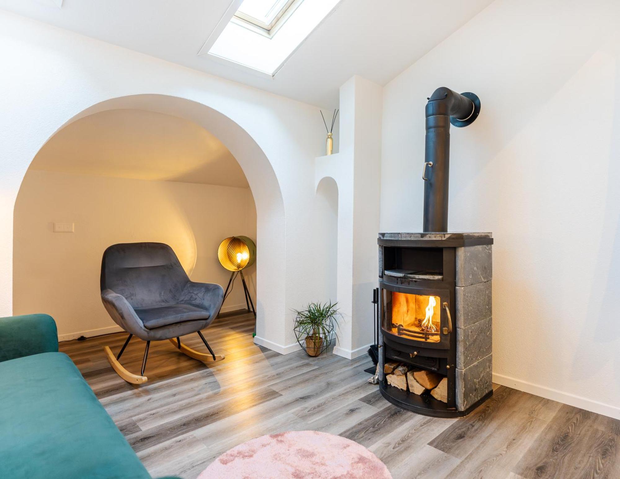Bellevue & Classy Mountain View Apartment Kandersteg Bagian luar foto