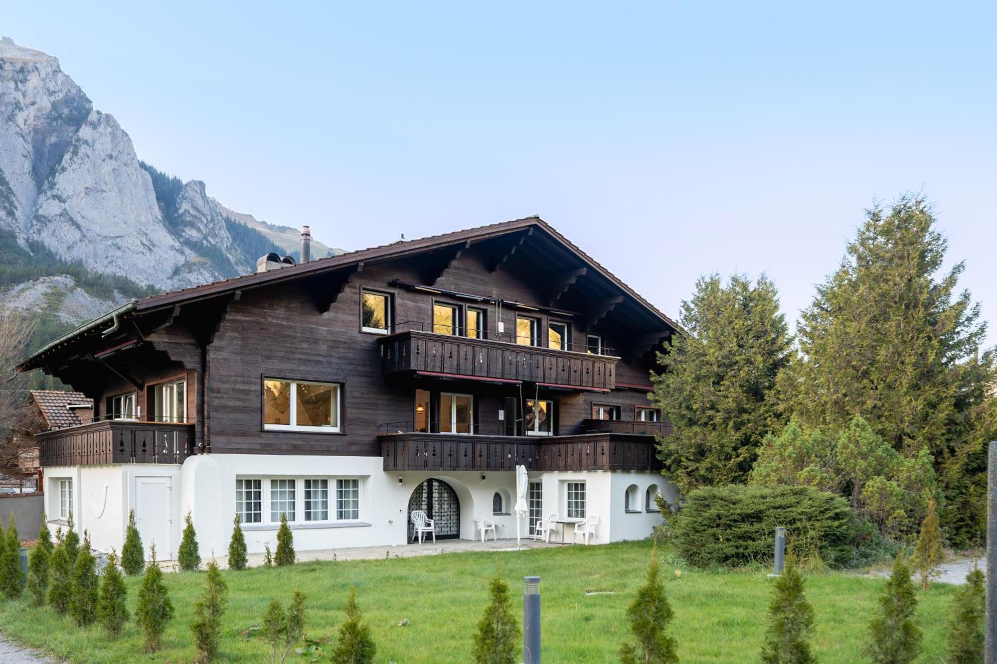 Bellevue & Classy Mountain View Apartment Kandersteg Bagian luar foto