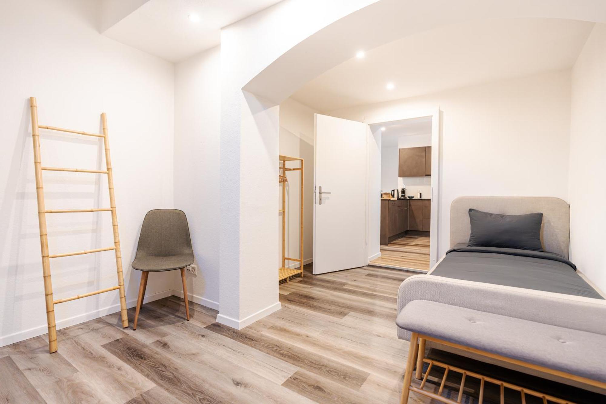 Bellevue & Classy Mountain View Apartment Kandersteg Bagian luar foto