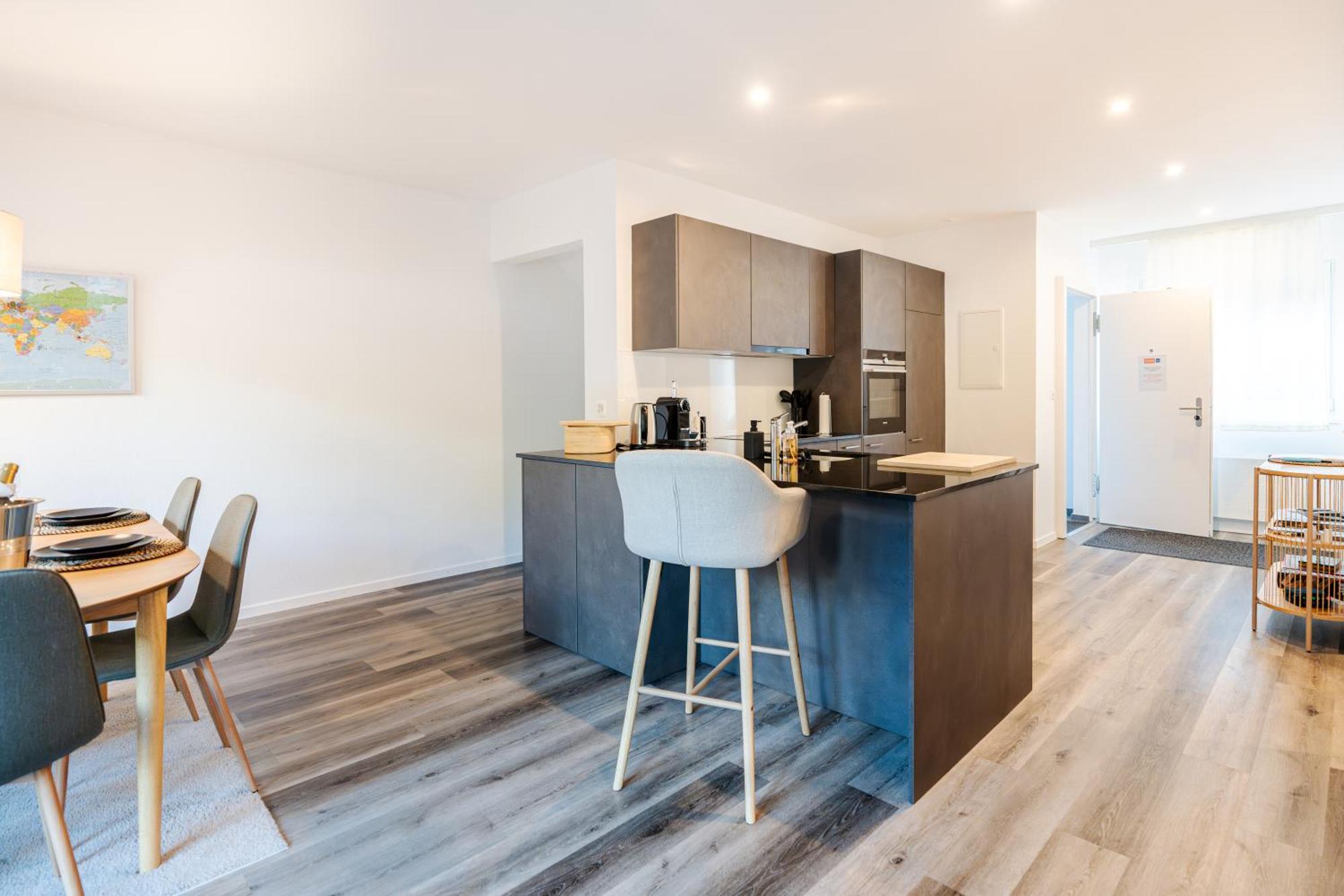 Bellevue & Classy Mountain View Apartment Kandersteg Bagian luar foto
