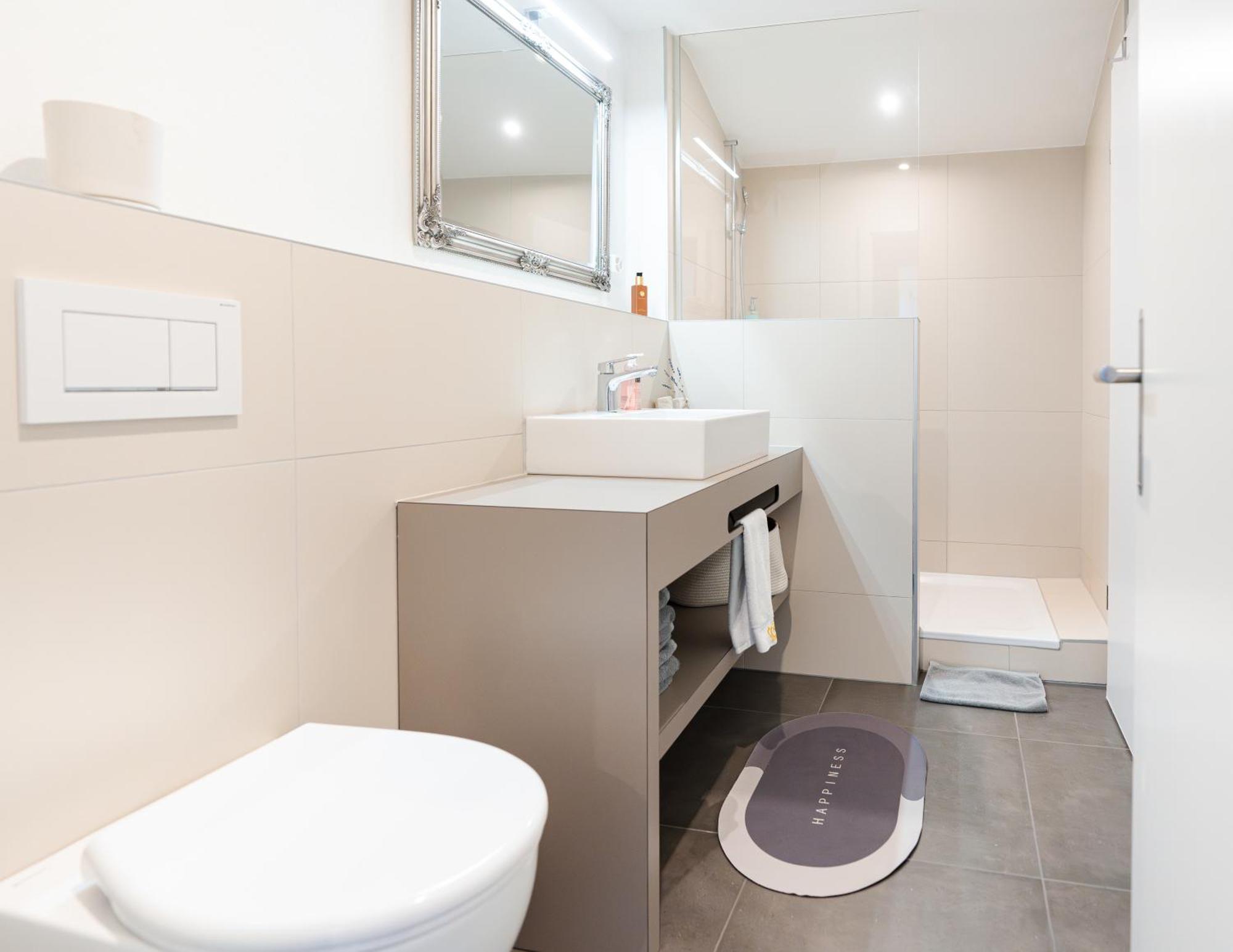 Bellevue & Classy Mountain View Apartment Kandersteg Bagian luar foto